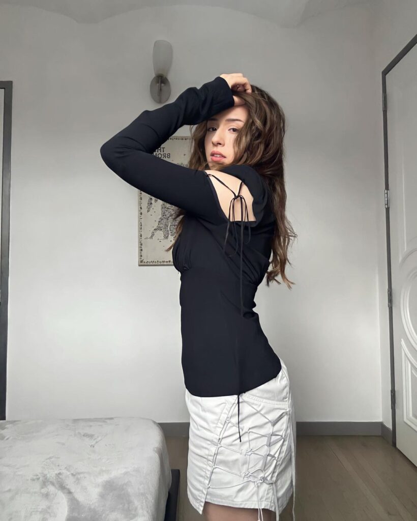 famous pokimane Imane Anys sexy